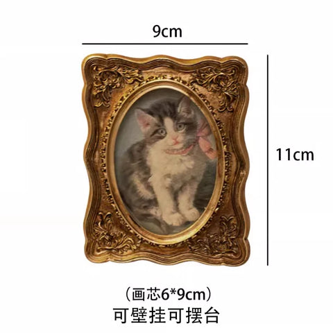 Retro European relief round resin small photo frame picture frame ornament homestay wall decoration literary light luxury wall h