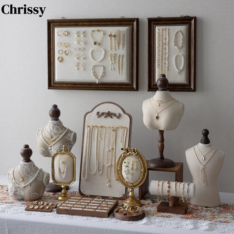 Luxury Necklace Display Portrait Model Wooden Window Jewelry Displays Rack Counter Bracelet Ring Organizer Display Props
