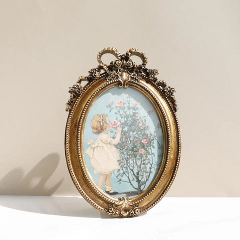 Golden Vintage Oval Photo Frame Elegant Tabletop Decor for Bedroom Study Living Room Perfect Gift Idea