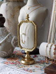 Luxury Necklace Display Portrait Model Wooden Window Jewelry Displays Rack Counter Bracelet Ring Organizer Display Props