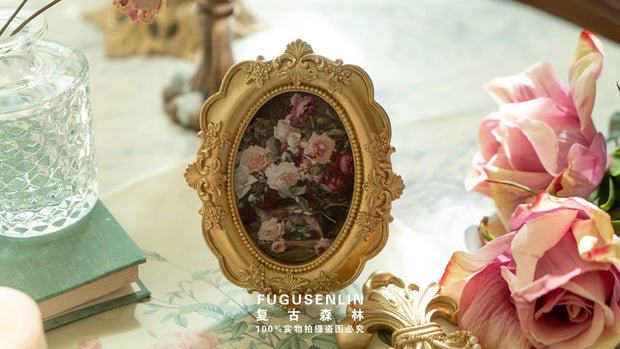 Retro European relief round resin small photo frame picture frame ornament homestay wall decoration literary light luxury wall h