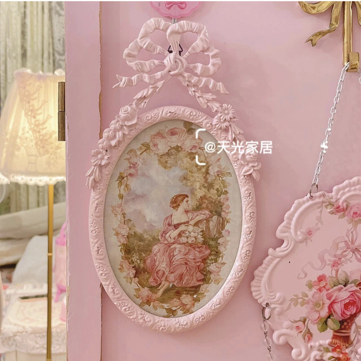 Cute Pink & Brown Resin Photo Frame – Creative Home & Gift Décor