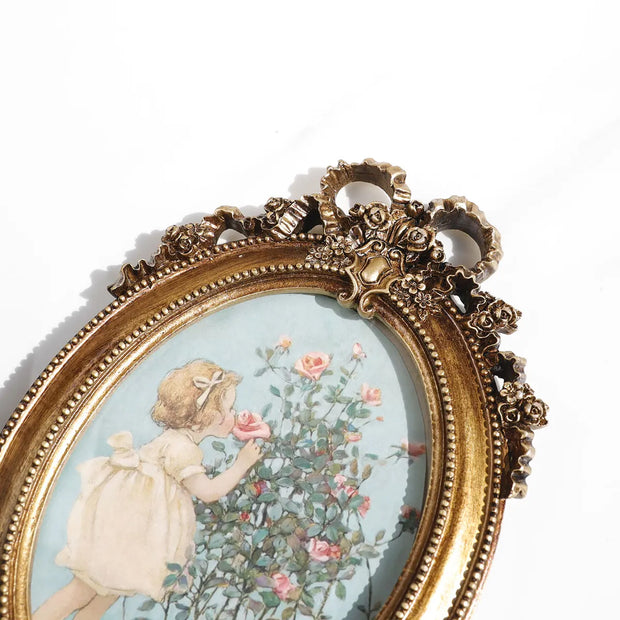 Golden Vintage Oval Photo Frame Elegant Tabletop Decor for Bedroom Study Living Room Perfect Gift Idea