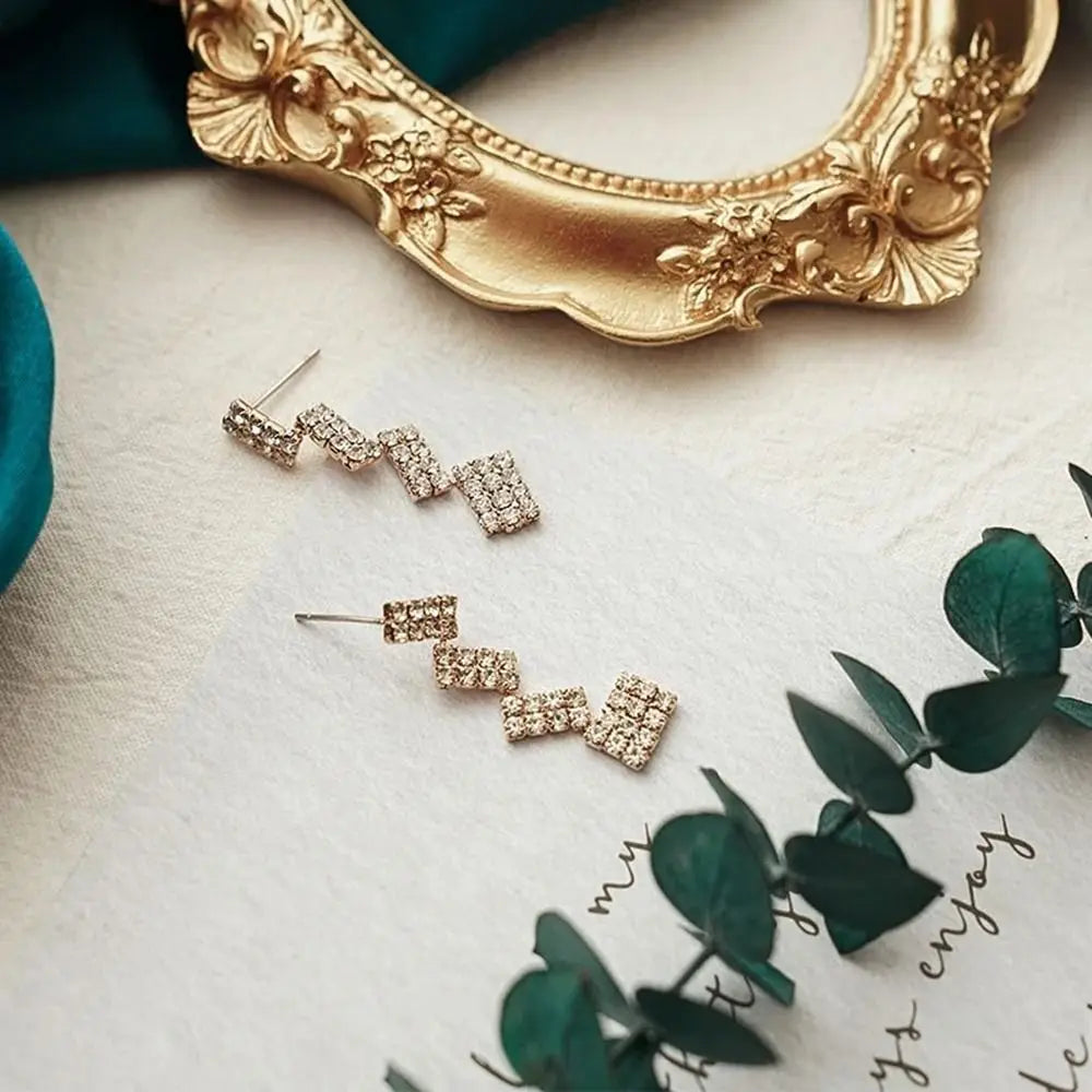 Vintage Gold Victorian Photo Frame – European Retro Wall & Table Décor