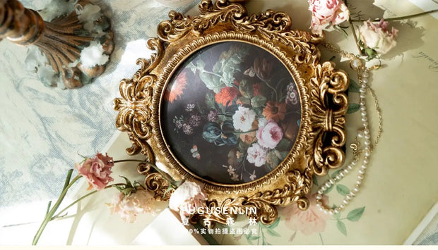 Retro European relief round resin small photo frame picture frame ornament homestay wall decoration literary light luxury wall h