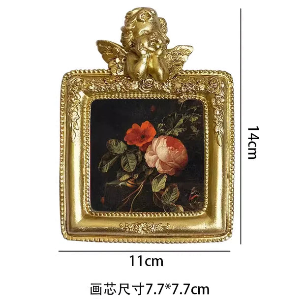 Retro European relief round resin small photo frame picture frame ornament homestay wall decoration literary light luxury wall h