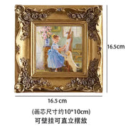 Retro European relief round resin small photo frame picture frame ornament homestay wall decoration literary light luxury wall h