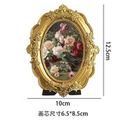 Retro European relief round resin small photo frame picture frame ornament homestay wall decoration literary light luxury wall h