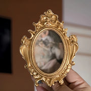 Antique European Photo Frame Gold Color Carved Embossed Resin Picture Frame Holder Wall Hanging Home Decoration Ornament Crafts