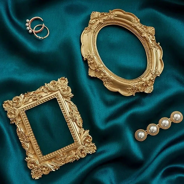 Wall Decoration Vintage Golden Retro Photo Frame Decorative European Victorian Style Pictures Frames Shooting Photo Props