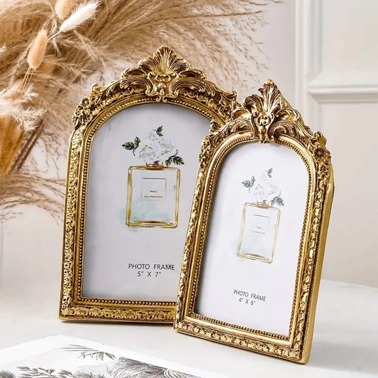 Golden Vintage Photo Frame – Retro Decor for Weddings & Special Occasions